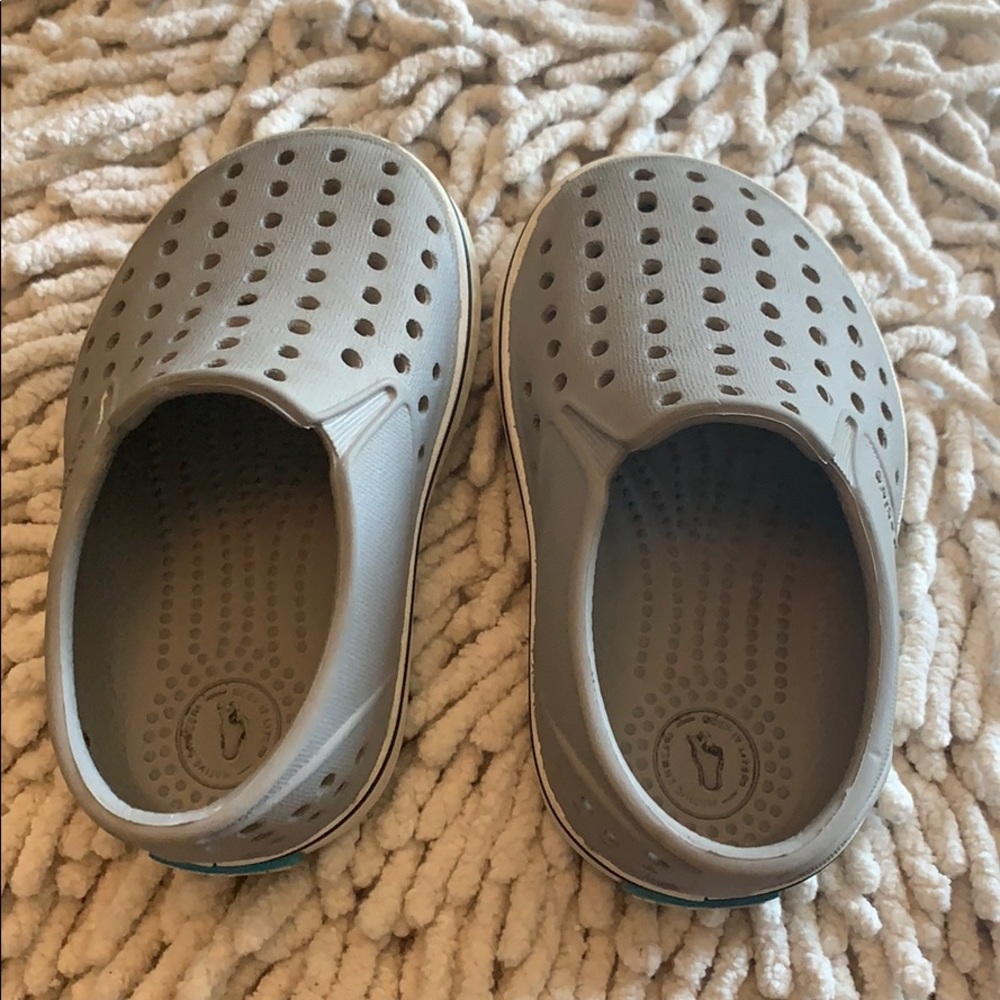 Native shoes, size 4